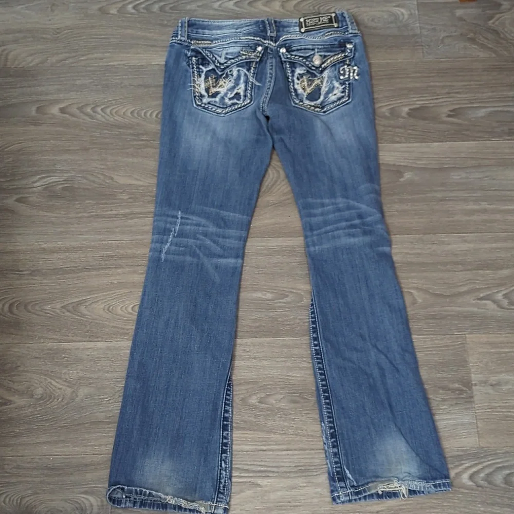Miss Me Threaded Distressed Boot Jeans 29x33